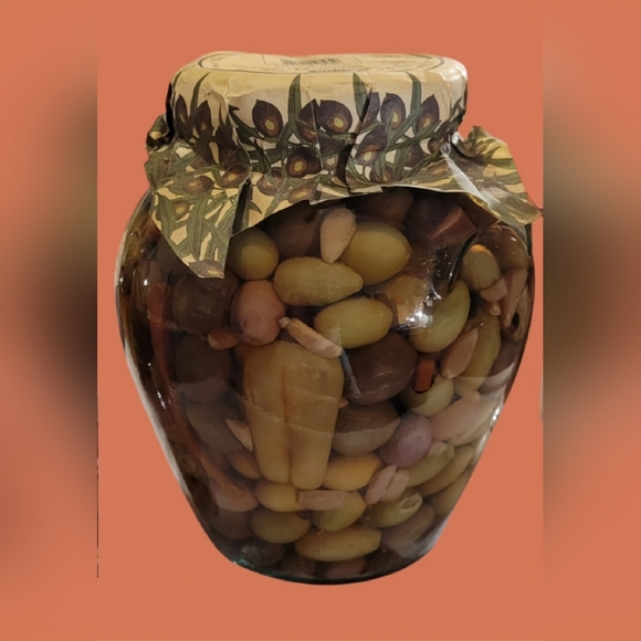 VINTAGE AIELLO MEDITERRANEAN OLIVES WITH PEPPERS & GARLIC KITCHEN DECOR - Picture 2 of 3